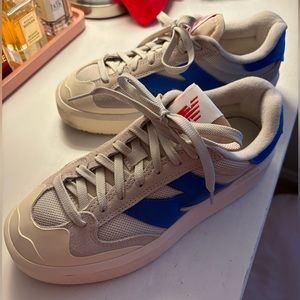 New Balance CT302 - Moonbeam / Lapis - Women’s Sz. 8.5 Men’s Sz. 7